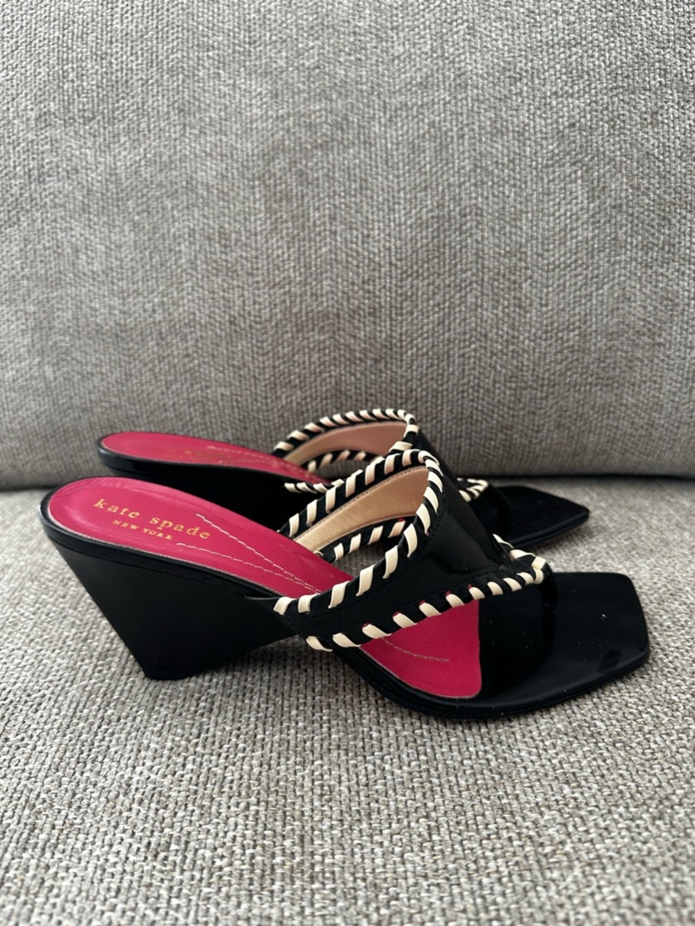 Y2K kate spade Black Patent Wedge Mules with Cream Trim and Pink Insole Size 8